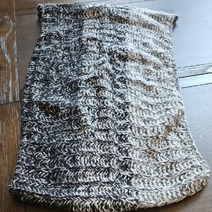 Black and White Knit Scarf